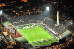 نمای هوایی از استادیوم آرتیمیو فرانچی فیورنتینا در شب