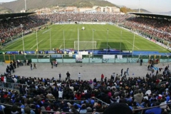 استادیوم اتلتی آزوری ده ایتالیا آتالانتا مملوء از هواداران آتالانتا