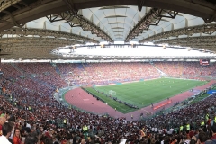ورزشگاه مملوء از جمعیت المپیک رم در سال 2017