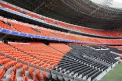 نمای جانبی از سکوهای استادیوم دونباس آرنا