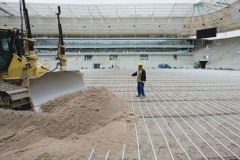 زیرسازی زمین چمن استادیوم رین نکار آرنا