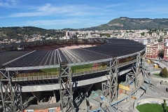 نمایی از پایه های سقف جدید استادیوم سن پائولی