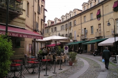 خیابان های بورگو دورا در شهر تورین ایتالیا