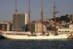 کشتی اسپانیایی در اسکله شهر ویگو در اسپانیا