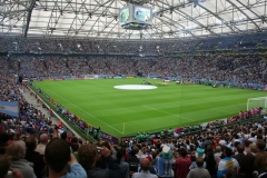 نمایی زیبا از استادیوم مملوء از جمعیت ولتنز آرنا شالکه 04