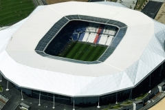 نمای هوایی زیبا از پوشش رو سقف استادیوم پارک المپیکیو لیونایز