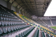 نمای جانبی از سکو، صندلی ها و سقف استادیوم کارز جینز - آدو دن هاگ