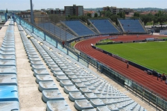 صندلی های معمولی استادیوم کارلو کاستلانی امپولی