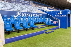 صندلی های بازیکنان ذخیره و مربیان در استادیوم کینگ پاور لسترسیتی