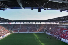 نمای طولی از درون استادیوم wwk آرنا آگزبورگ در سال 2009